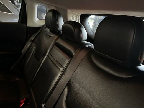 Used 2019 Jeep Compass Limited AWD/4WD image 15