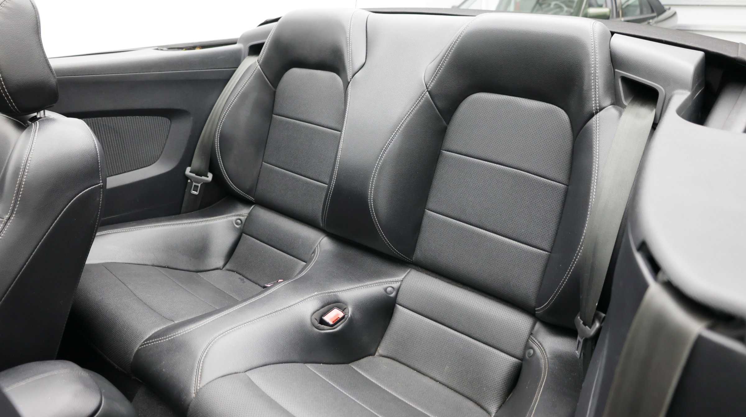 Used 2020 Ford Mustang Premium RWD image 19