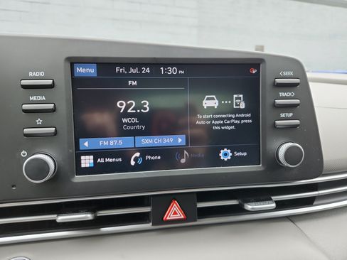 Used 2023 Hyundai Elantra SEL w/ Cargo Package FWD image 18