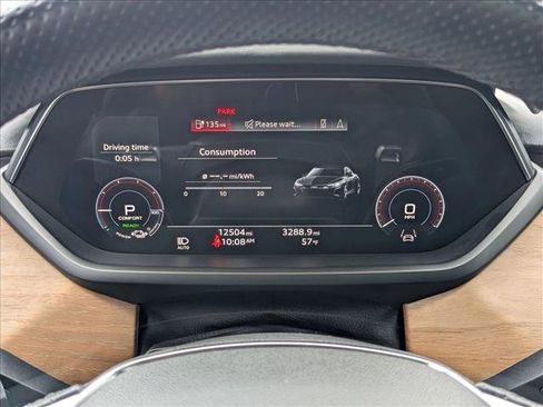 Used 2022 Audi e-tron GT Prestige image 11