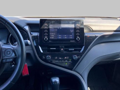 Used 2024 Toyota Camry SE FWD image 6