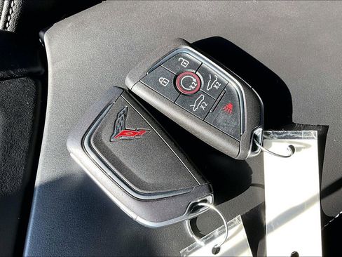 Used 2022 Chevrolet Corvette Stingray Premium Cpe w/ Z51 Performance Package RWD image 26