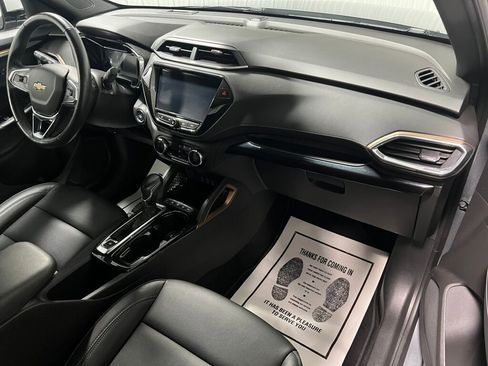 Used 2023 Chevrolet TrailBlazer ACTIV w/ Convenience Package image 3