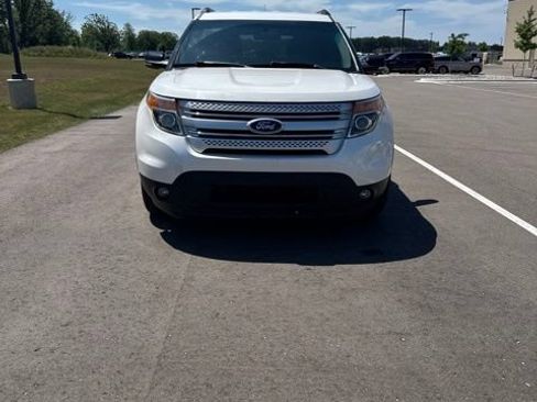 Used 2014 Ford Explorer XLT FWD image 1