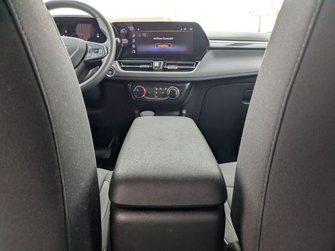 Used 2025 Chevrolet TrailBlazer LT image 27