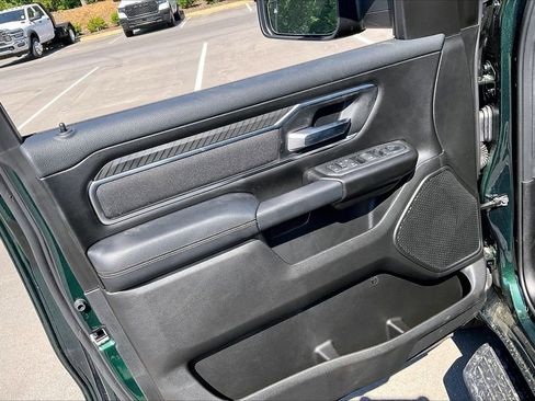 New 2026 RAM 1500 4x4 Crew Cab image 28