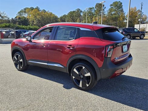 New 2026 Nissan Kicks SR image 7