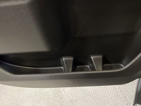 Used 2022 GMC Sierra 2500 SLT w/ SLT Convenience Package image 62