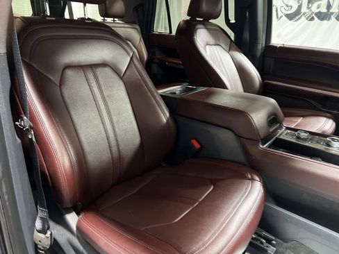 Used 2024 Ford Expedition Max Limited image 10