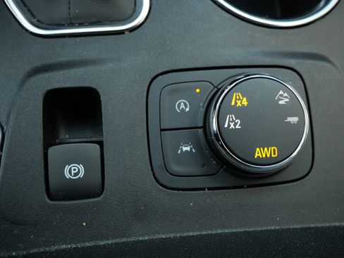 Certified 2022 Chevrolet Traverse LT image 16