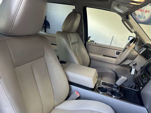 Used 2012 Ford Expedition Limited RWD image 22