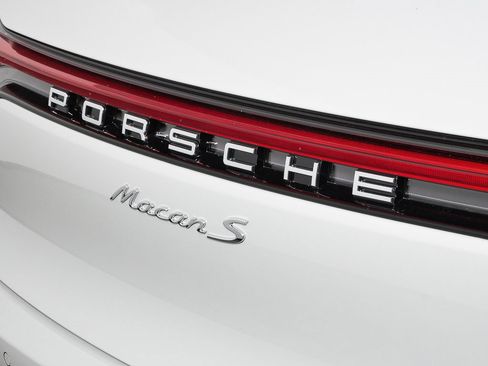 New 2026 Porsche Macan S image 37