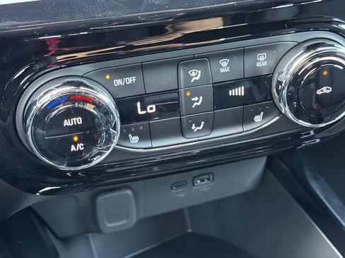 New 2026 Chevrolet Trax RS w/ Driver Confidence Package image 19