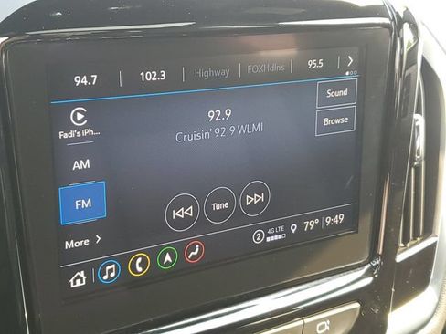 Used 2023 Chevrolet Traverse LT w/ LT Premium Package AWD/4WD image 14