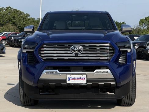 Used 2025 Toyota Tacoma Limited AWD/4WD image 7