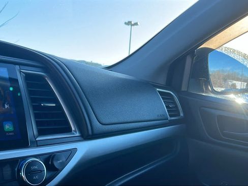 Used 2019 Toyota Highlander Plus w/ Protection Package #3 image 19