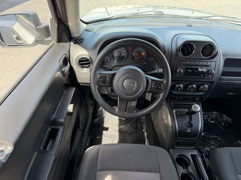 Used 2014 Jeep Patriot Sport w/ Southwest Package image 15
