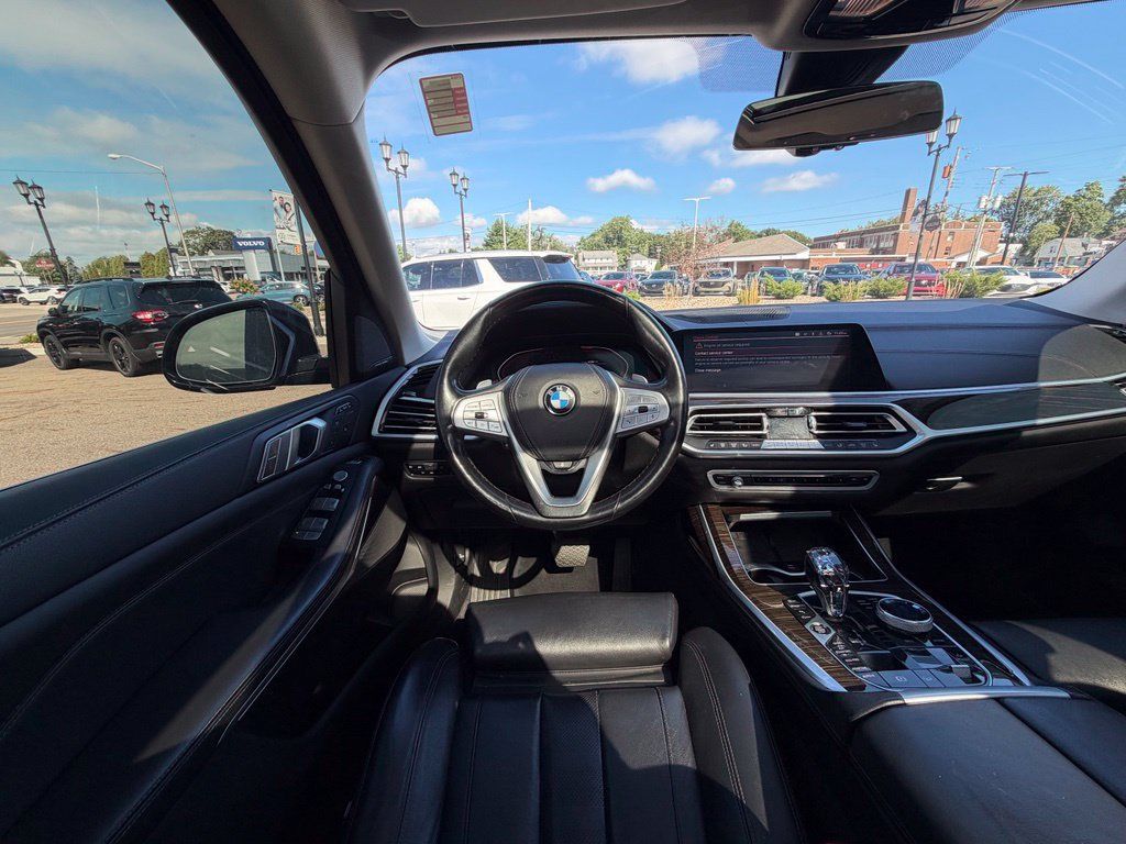 Used 2020 BMW X7 xDrive40i w/ Premium Package AWD/4WD image 10