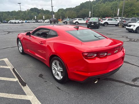 Used 2023 Chevrolet Camaro LT RWD image 5