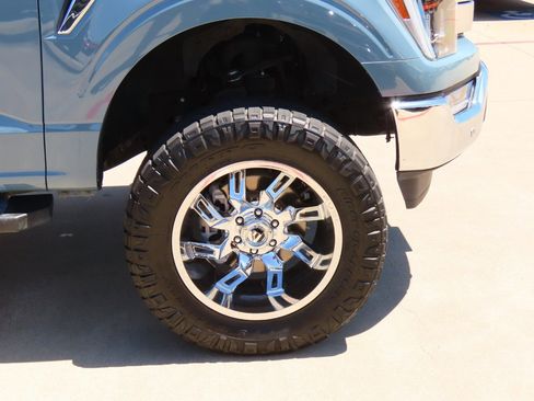 Used 2023 Ford F150 Lariat w/ Equipment Group 502A High image 9