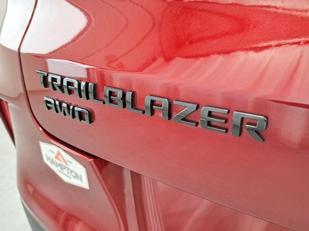 Used 2024 Chevrolet TrailBlazer RS w/ Convenience Package AWD/4WD image 29