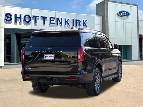 New 2025 Ford Expedition Active RWD image 8