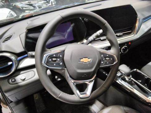 Used 2026 Chevrolet Trax LT w/ Driver Confidence Package FWD image 15