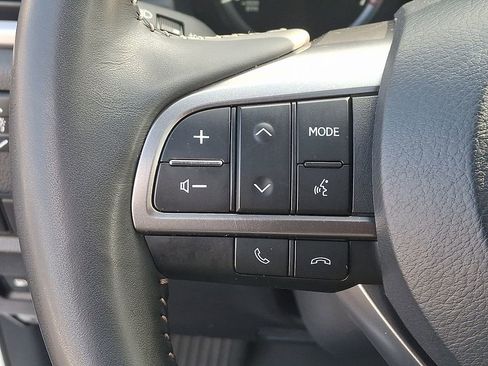 Used 2023 Lexus GX 460 Premium w/ Premium Package image 23