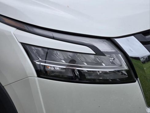Used 2023 Nissan Pathfinder Platinum FWD image 28
