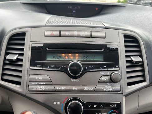 Used 2009 Toyota Venza AWD image 16