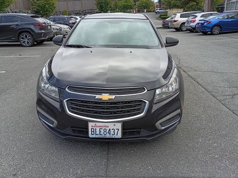 Used 2015 Chevrolet Cruze LS FWD image 4