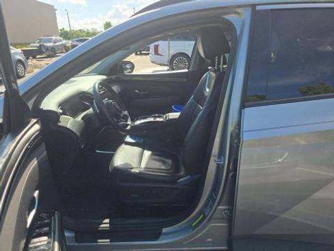 Used 2022 Hyundai Tucson Limited FWD image 2