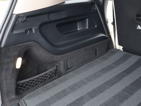 Used 2022 Mercedes-Benz GLB 250 4MATIC image 33