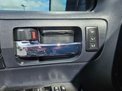 Used 2015 Toyota Tundra Platinum image 16