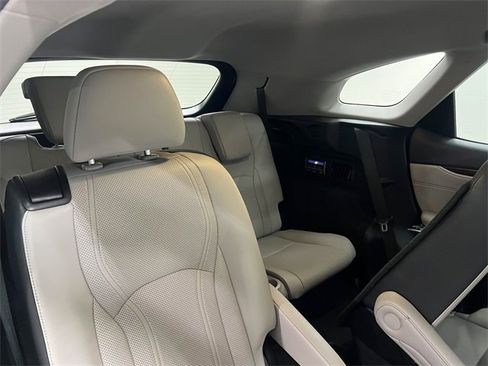 Used 2018 Lexus RX 450hL Premium image 14
