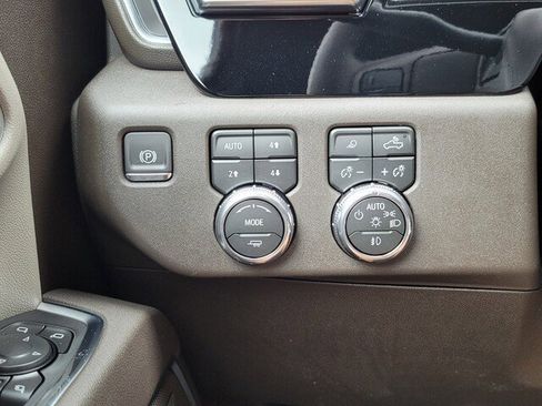 New 2026 GMC Sierra 3500 SLT w/ SLT Premium Package image 27