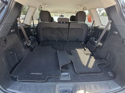 Used 2020 Nissan Pathfinder SV FWD image 21