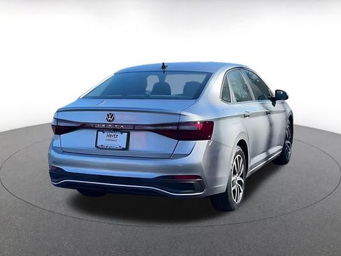 Used 2025 Volkswagen Jetta SE image 15