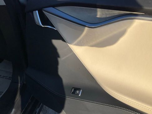 Used 2019 Tesla Model S Long Range image 57