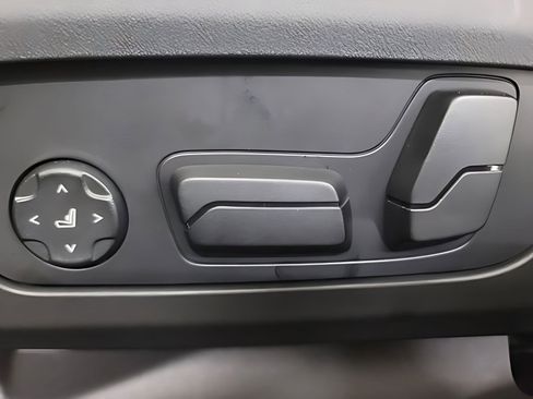 Used 2025 BMW 228i xDrive w/ Premium Package image 8