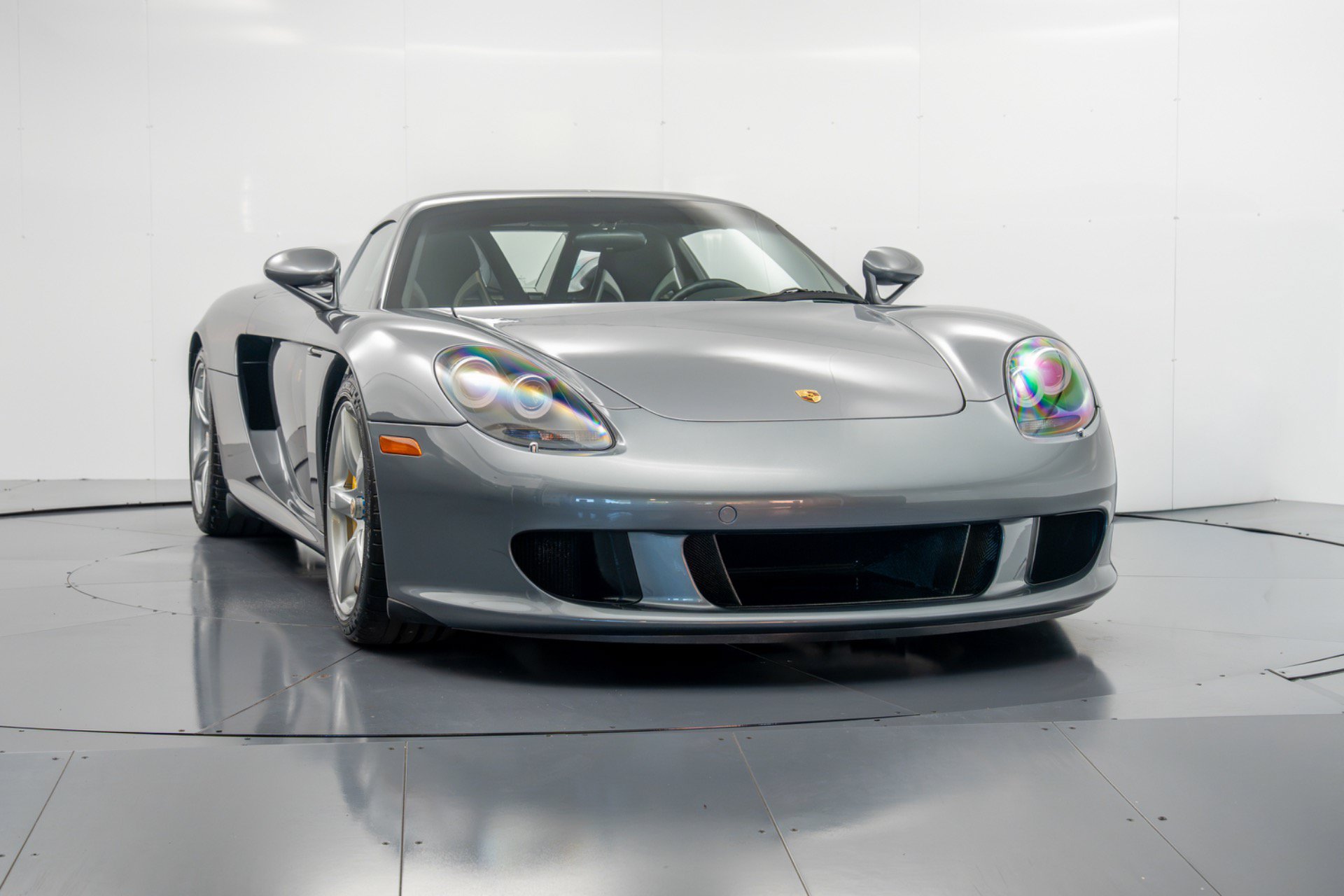 Used 2004 Porsche Carrera GT RWD image 56
