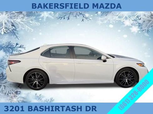 Used 2024 Toyota Camry SE image 6