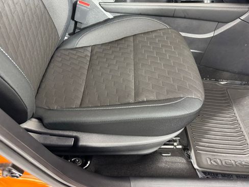 Used 2023 Nissan Kicks SV image 31
