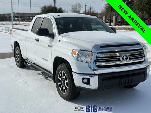 Used 2017 Toyota Tundra SR5 w/ TRD Off Road Package image 1