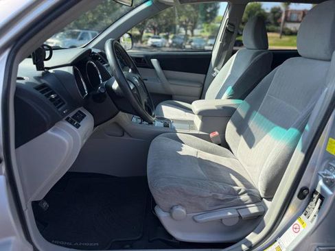 Used 2011 Toyota Highlander 2WD image 14