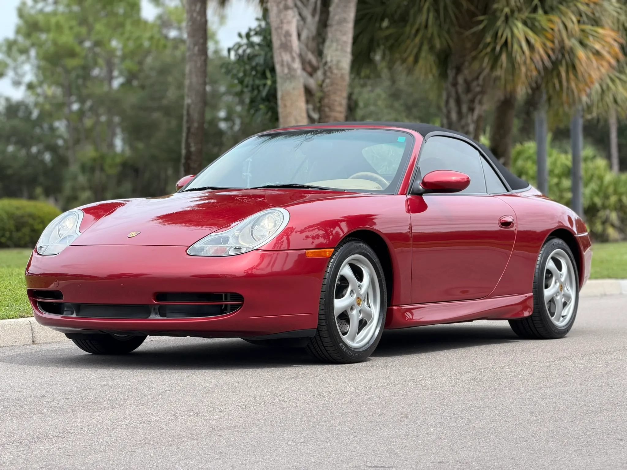 Used 2001 Porsche 911 Cabriolet image 17