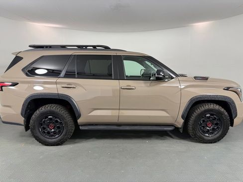 Used 2025 Toyota Sequoia 4WD image 8