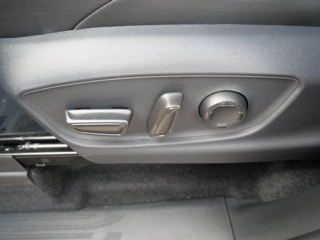 Certified 2026 Toyota Tacoma Limited AWD/4WD image 16