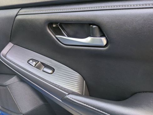 Used 2025 Nissan Sentra SV FWD image 31