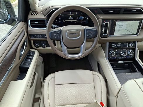 Used 2023 GMC Yukon Denali w/ Max Trailering Package AWD/4WD image 12